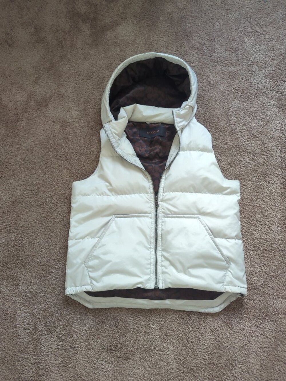 Coach Women's Large Hooded Duck Down Puffer Vest Eggshell Full Zip Logo Lined